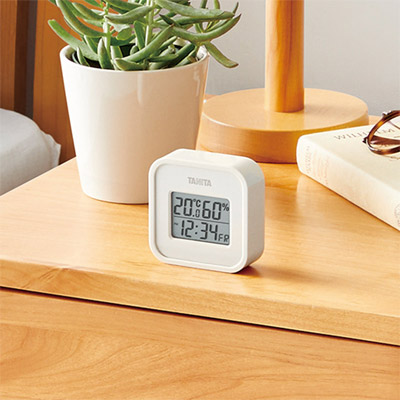 タニタ デジタル温湿度計（小型）1